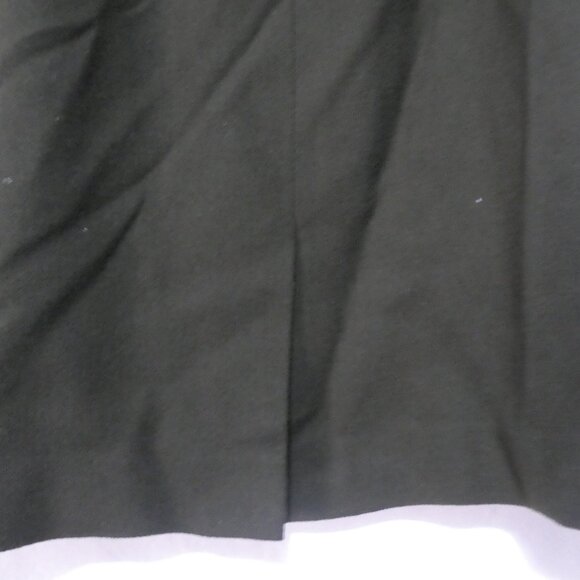 Lined Unbranded Dark Green Wool Skirt | 4P | Button and Zipper Closure - Picture 7 of 14